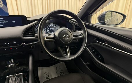 Mazda 3, 2021 год, 1 899 999 рублей, 15 фотография