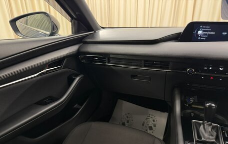 Mazda 3, 2021 год, 1 899 999 рублей, 14 фотография