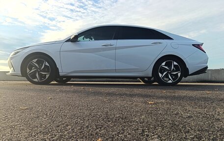 Hyundai Elantra, 2022 год, 2 600 000 рублей, 4 фотография