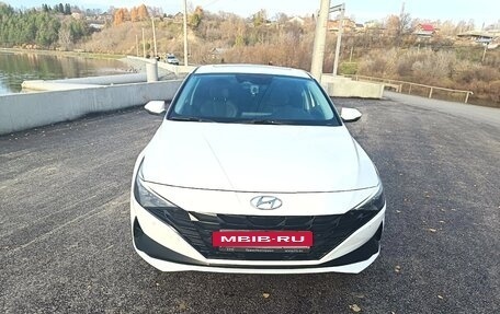 Hyundai Elantra, 2022 год, 2 600 000 рублей, 3 фотография