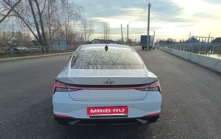Hyundai Elantra, 2022 год, 2 600 000 рублей, 29 фотография