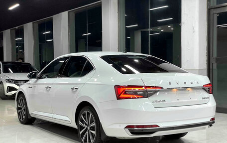 Skoda Superb III рестайлинг, 2023 год, 2 000 700 рублей, 4 фотография