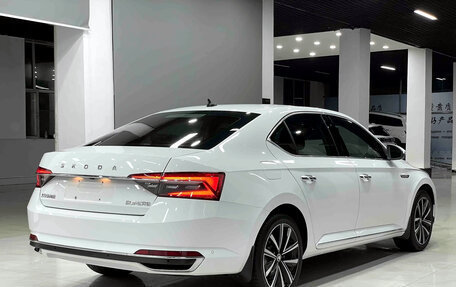 Skoda Superb III рестайлинг, 2023 год, 2 000 700 рублей, 6 фотография