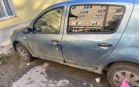 Renault Sandero I, 2012 год, 150 000 рублей, 2 фотография
