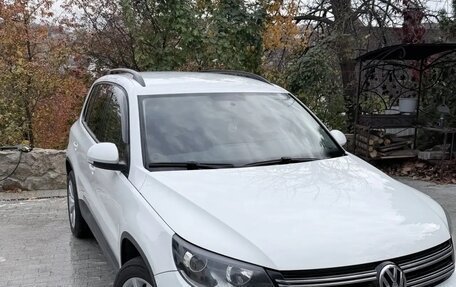 Volkswagen Tiguan I, 2015 год, 1 520 000 рублей, 2 фотография