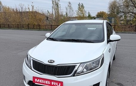 KIA Rio III рестайлинг, 2014 год, 1 020 000 рублей, 2 фотография