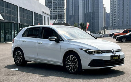 Volkswagen Golf VIII, 2023 год, 1 595 700 рублей, 3 фотография