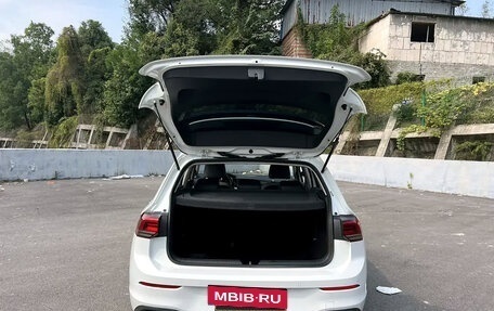 Volkswagen Golf VIII, 2023 год, 1 595 700 рублей, 9 фотография