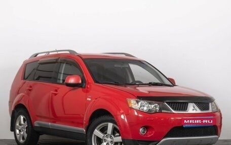 Mitsubishi Outlander III рестайлинг 3, 2007 год, 1 049 000 рублей, 2 фотография