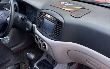Hyundai Verna II, 2006 год, 260 000 рублей, 10 фотография