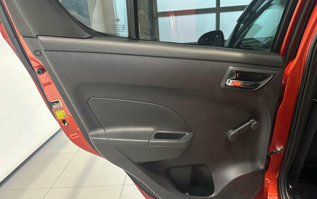Suzuki Swift IV рестайлинг, 2011 год, 820 000 рублей, 26 фотография