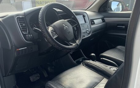 Mitsubishi Outlander III рестайлинг 3, 2012 год, 1 025 300 рублей, 7 фотография