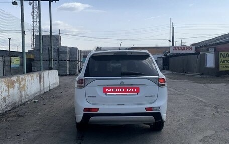 Mitsubishi Outlander III рестайлинг 3, 2012 год, 1 025 300 рублей, 4 фотография