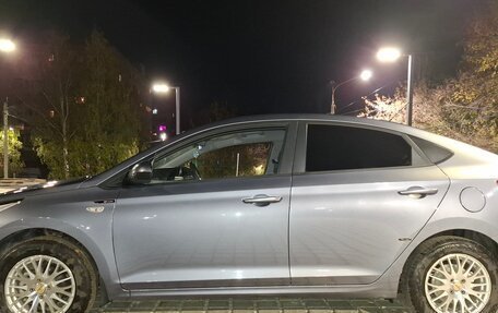 Hyundai Solaris II рестайлинг, 2018 год, 1 230 000 рублей, 3 фотография
