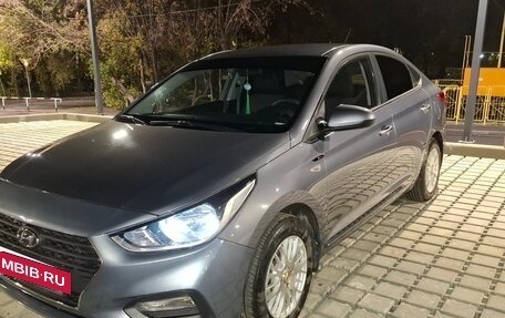 Hyundai Solaris II рестайлинг, 2018 год, 1 230 000 рублей, 2 фотография