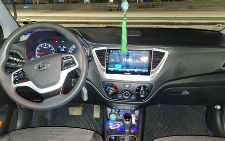 Hyundai Solaris II рестайлинг, 2018 год, 1 230 000 рублей, 16 фотография