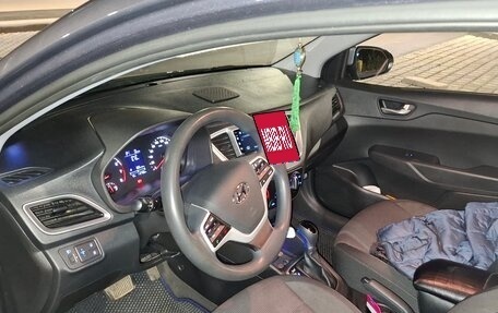 Hyundai Solaris II рестайлинг, 2018 год, 1 230 000 рублей, 10 фотография