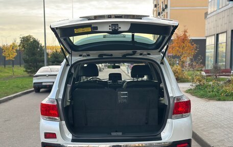 Toyota Highlander III, 2012 год, 1 895 000 рублей, 8 фотография