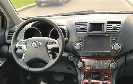Toyota Highlander III, 2012 год, 1 895 000 рублей, 9 фотография