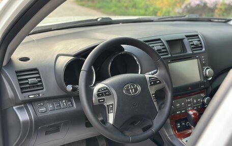 Toyota Highlander III, 2012 год, 1 895 000 рублей, 11 фотография