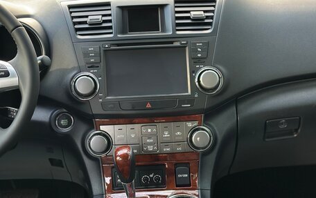 Toyota Highlander III, 2012 год, 1 895 000 рублей, 13 фотография