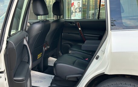Toyota Highlander III, 2012 год, 1 895 000 рублей, 18 фотография