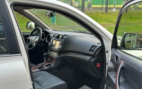 Toyota Highlander III, 2012 год, 1 895 000 рублей, 22 фотография