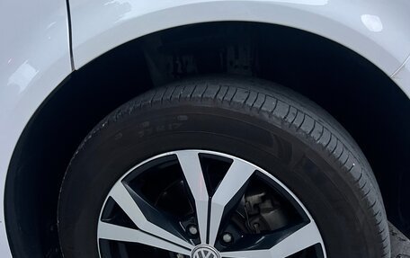 Volkswagen Multivan T6 рестайлинг, 2016 год, 5 990 000 рублей, 4 фотография