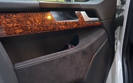 Volkswagen Multivan T6 рестайлинг, 2016 год, 5 990 000 рублей, 10 фотография