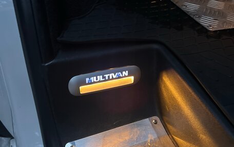 Volkswagen Multivan T6 рестайлинг, 2016 год, 5 990 000 рублей, 9 фотография