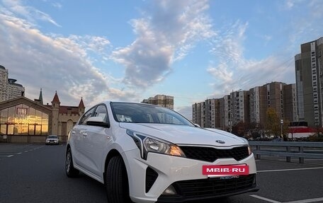 KIA Rio IV, 2021 год, 1 700 000 рублей, 2 фотография