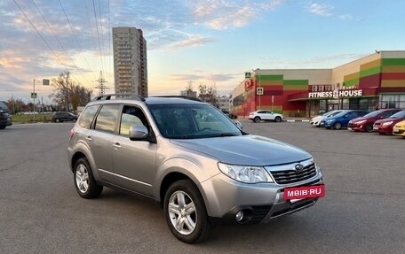 Subaru Forester, 2010 год, 900 000 рублей, 3 фотография
