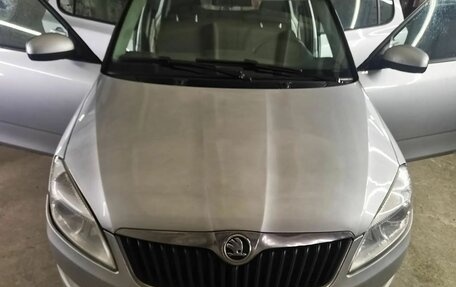 Skoda Fabia II, 2013 год, 420 000 рублей, 1 фотография