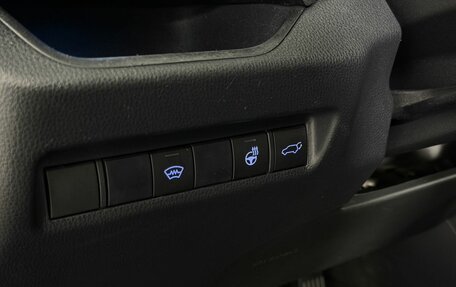 Toyota RAV4, 2020 год, 2 590 000 рублей, 13 фотография