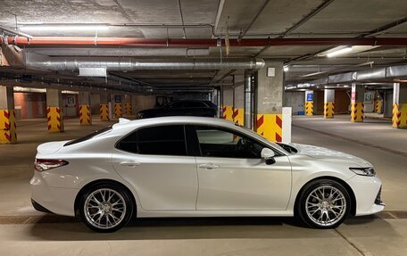 Toyota Camry, 2019 год, 2 900 000 рублей, 6 фотография