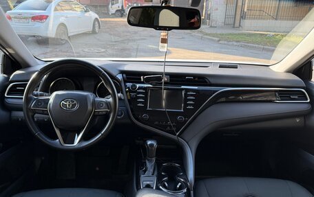 Toyota Camry, 2019 год, 2 900 000 рублей, 14 фотография