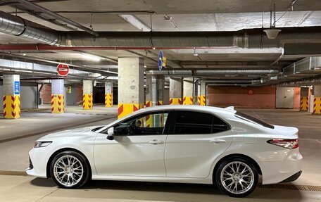 Toyota Camry, 2019 год, 2 900 000 рублей, 11 фотография