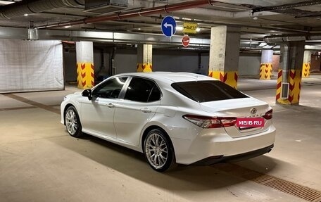 Toyota Camry, 2019 год, 2 900 000 рублей, 5 фотография