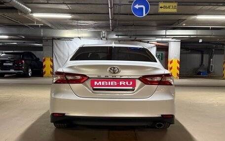 Toyota Camry, 2019 год, 2 900 000 рублей, 8 фотография