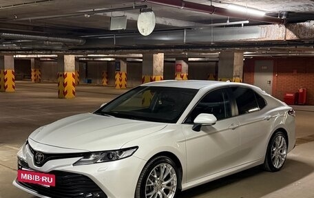 Toyota Camry, 2019 год, 2 900 000 рублей, 12 фотография
