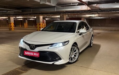 Toyota Camry, 2019 год, 2 900 000 рублей, 9 фотография