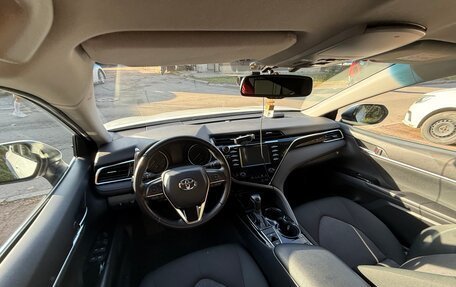 Toyota Camry, 2019 год, 2 900 000 рублей, 20 фотография