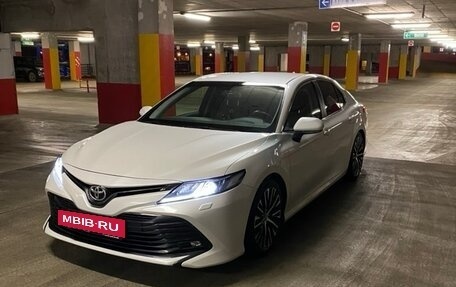 Toyota Camry, 2019 год, 2 900 000 рублей, 28 фотография