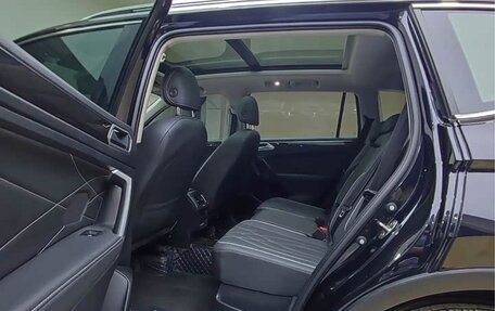 Volkswagen Tiguan II, 2022 год, 2 800 000 рублей, 16 фотография