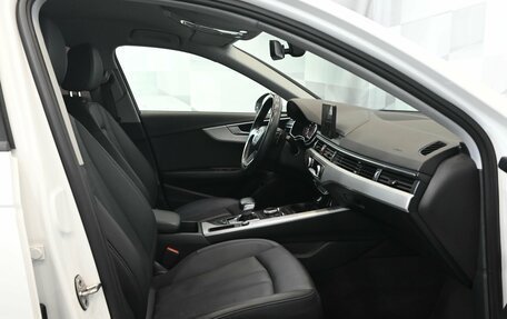 Audi A4, 2019 год, 2 700 000 рублей, 12 фотография