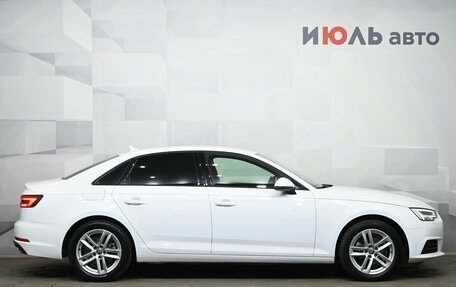Audi A4, 2019 год, 2 700 000 рублей, 10 фотография