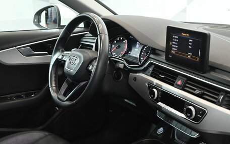 Audi A4, 2019 год, 2 700 000 рублей, 13 фотография