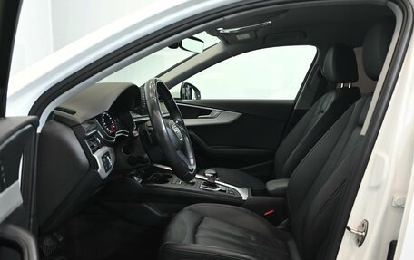 Audi A4, 2019 год, 2 700 000 рублей, 11 фотография