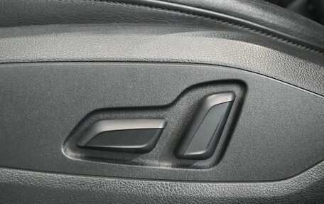 Audi A4, 2019 год, 2 700 000 рублей, 17 фотография
