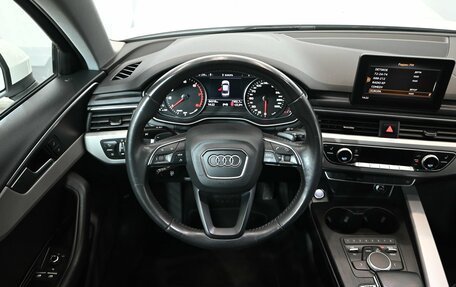 Audi A4, 2019 год, 2 700 000 рублей, 14 фотография